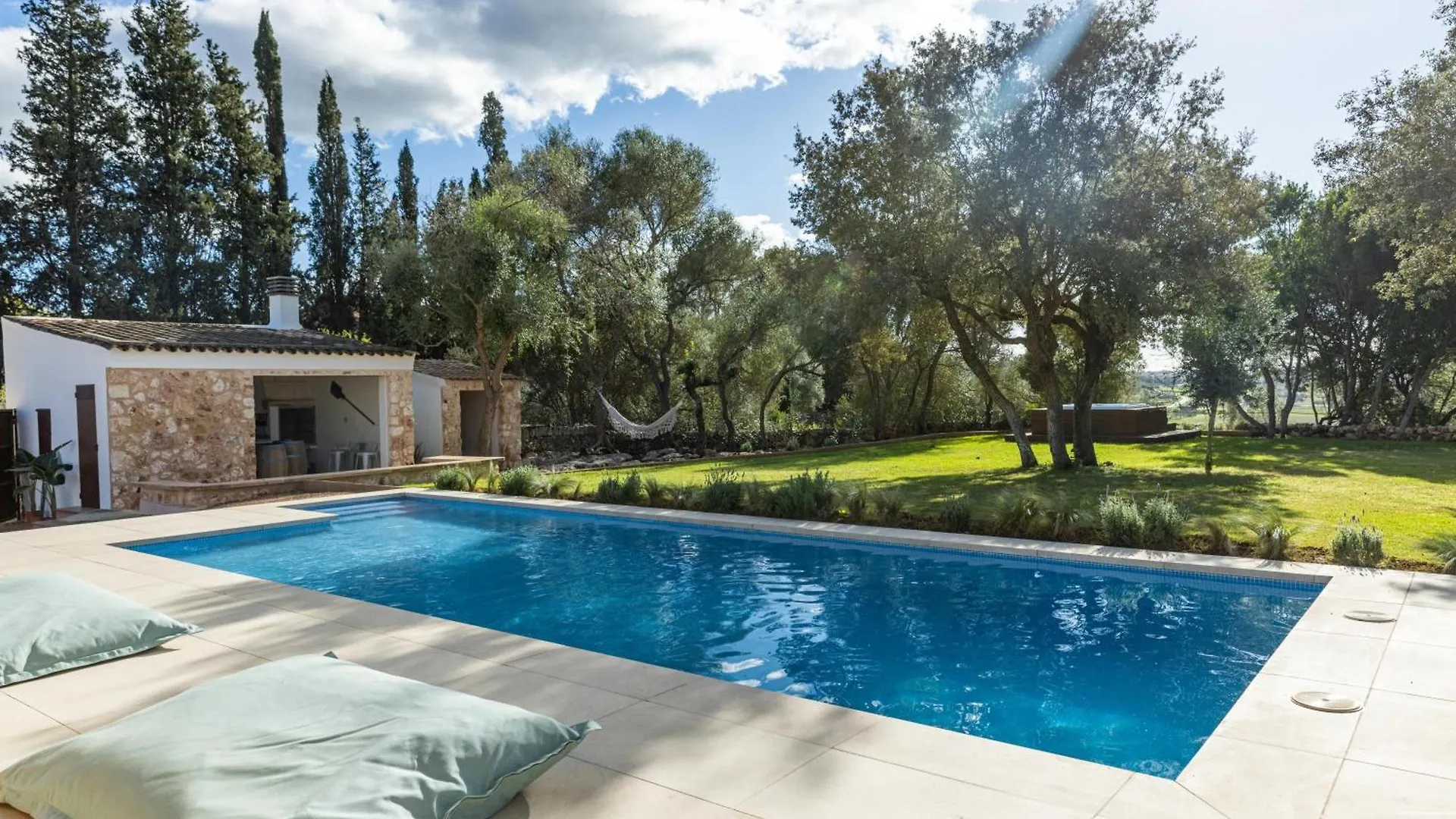 Es Mirador De Vernissa Jacuzzi, Sauna Y Piscina Santa Margalida Spanien